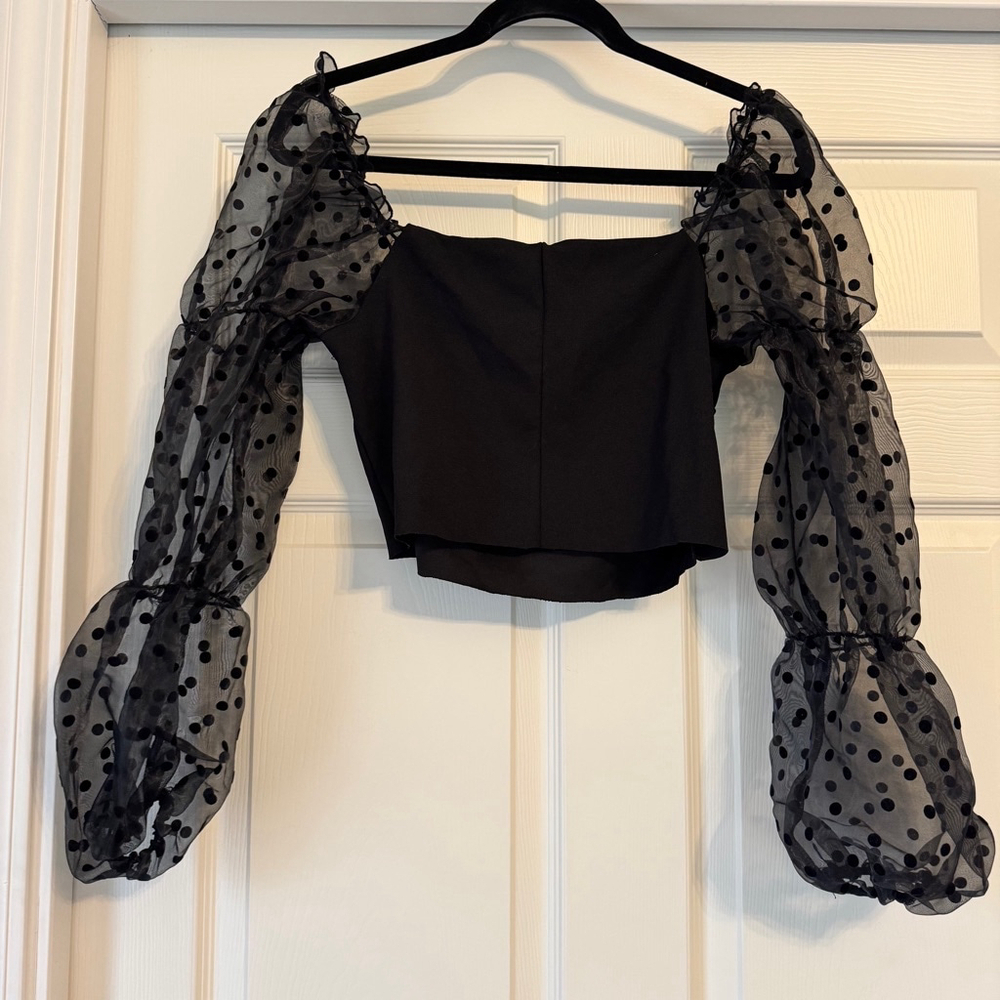 Women's Charmed Hearts Black Polka Dot Long Sleeve Crop Top Size M - Picture 2 of 5